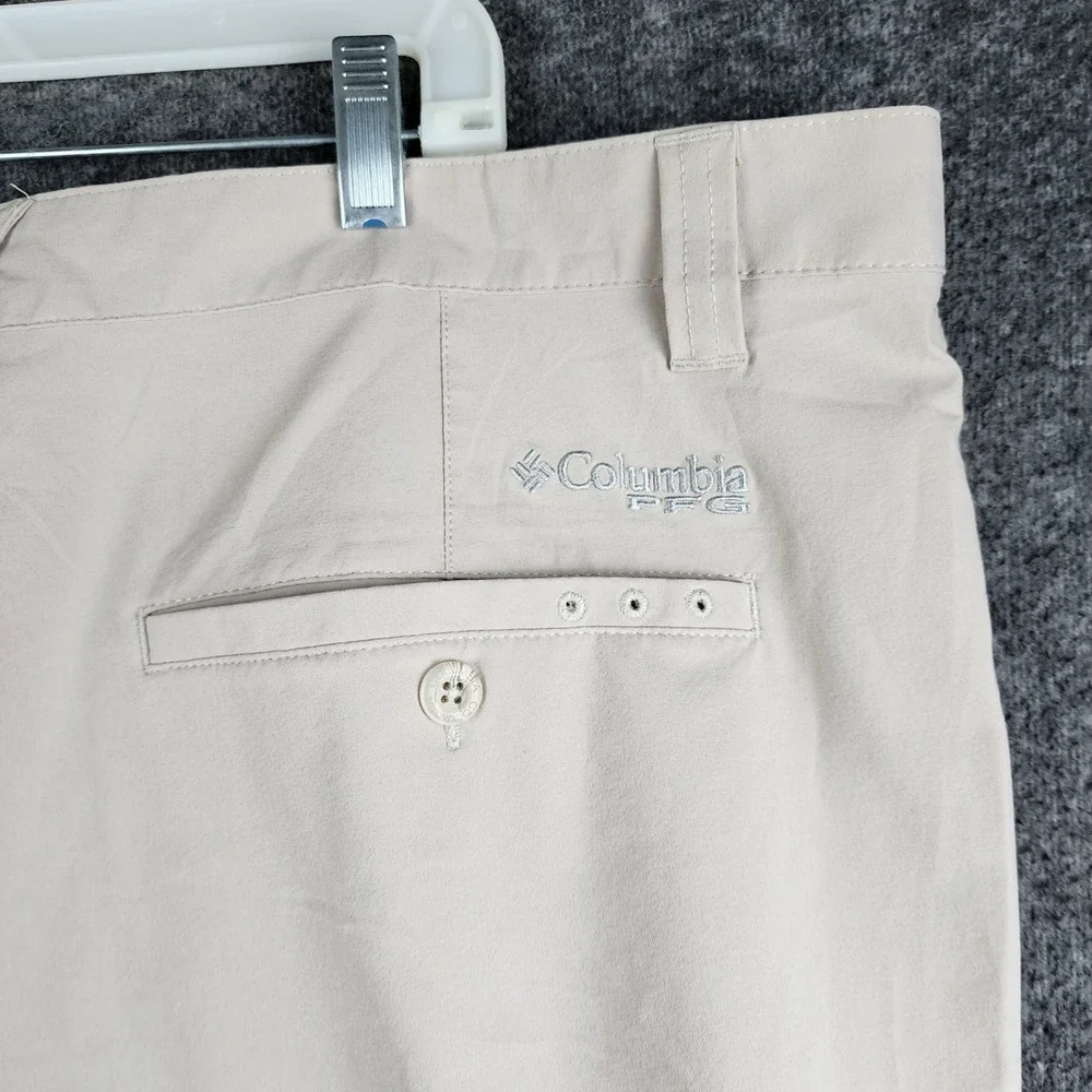 Columbia PFG Fishing Shorts Mens 46 Beige FS4602 Stretch Quick Dry Performance